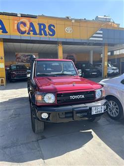 Toyota Land Cruiser 76